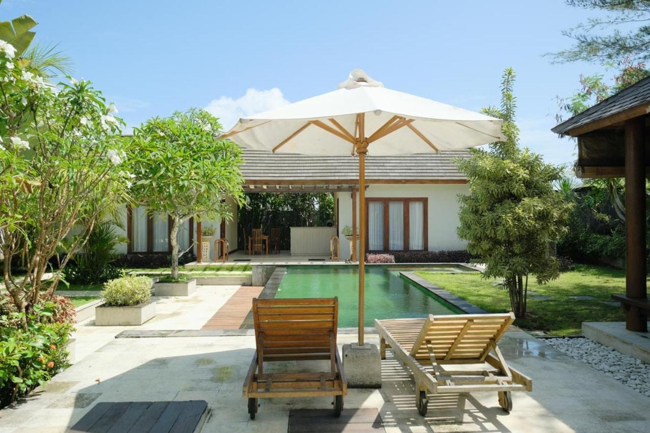 Hotel Dinar Hills Ungasan Esterno foto